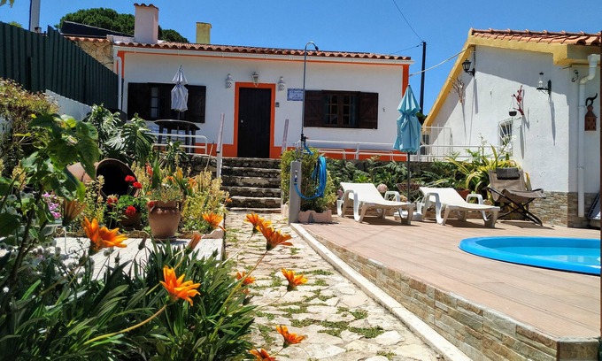 Charneca da Cotovia House | Serene Country House in Sesimbra with Pool & Spa