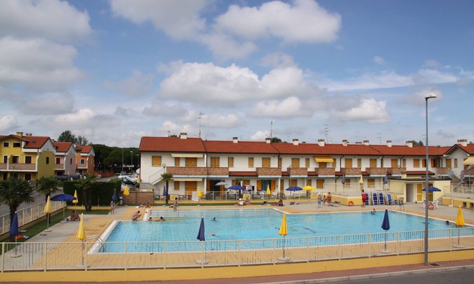 Rosapineta Apartment | Tranquil Escape Flat with Pool and Spa Amenities