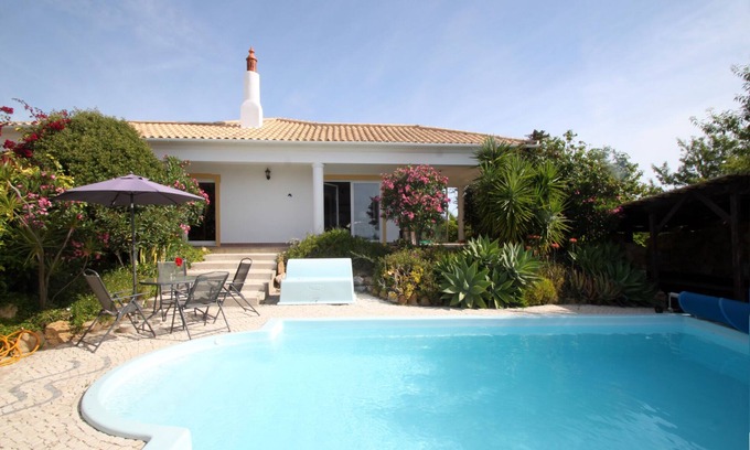 Olhao Villa | Serene Retreat: Private Pool & Ocean Views Awaits You