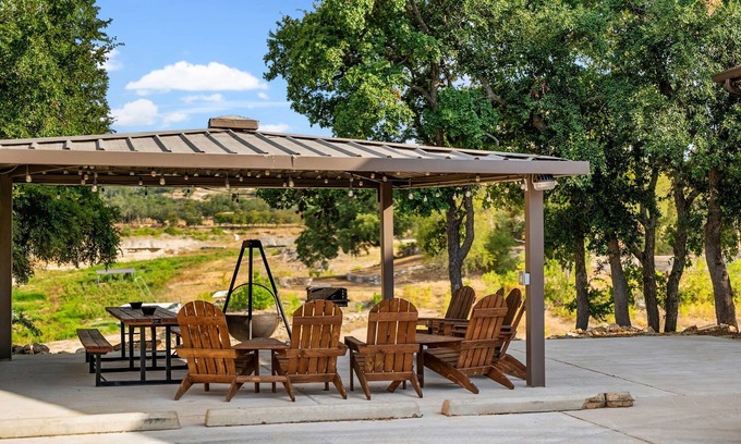 Big Bee Creek House | Relaxing Family Retreat - Two Homes - Kids Playhouse - Gazebo