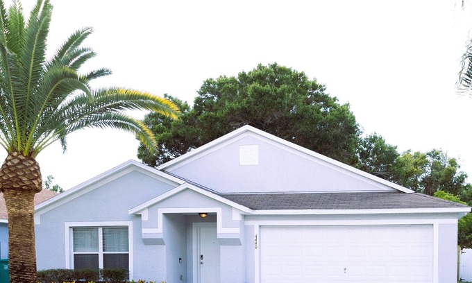 Signal Hill House | Tranquil Four-Bedroom Getaway with Ocean Views & Spa