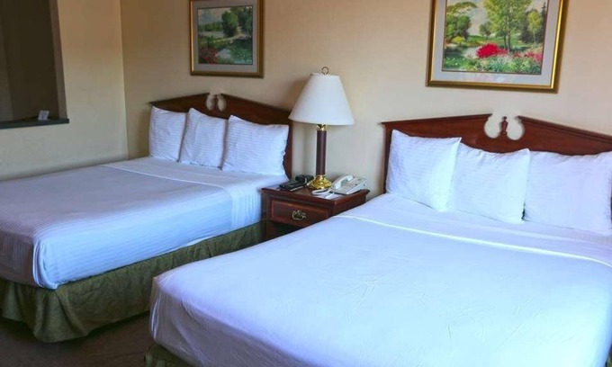Kelso House | Relaxing Getaway in GuestHouse Kelso Longview! 4 Great Units, Free Parking