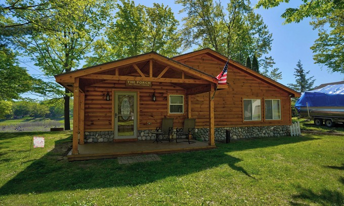 Hope Cabin | Tranquil Retreat with Pet-Friendly Amenities Up North