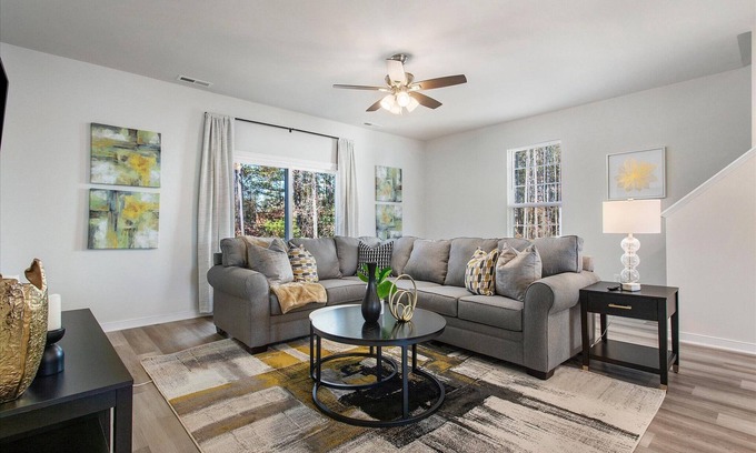 Chester House | Cozy Retreat for Extended Stays with Pet-Friendly Amenities