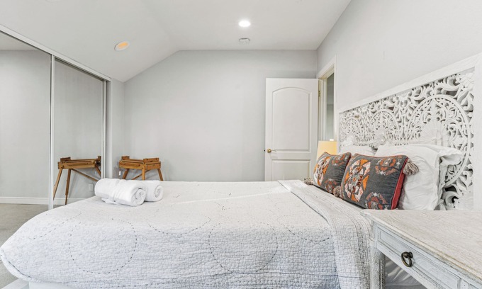 El Granada House | Oceanview Retreat with Hot Tub & Steps to the Beach