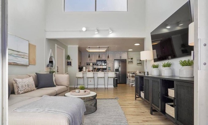 Serra Mesa Condo | Inviting Homey Escape: Pet-Friendly with Spa & Hot Tub