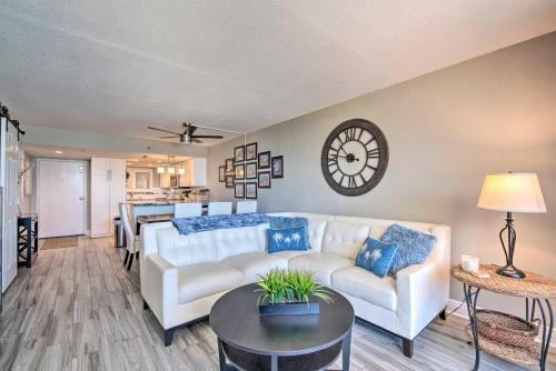 Hudson Apartment | Relaxing Hudson Condo with Pool Access and Ocean Views