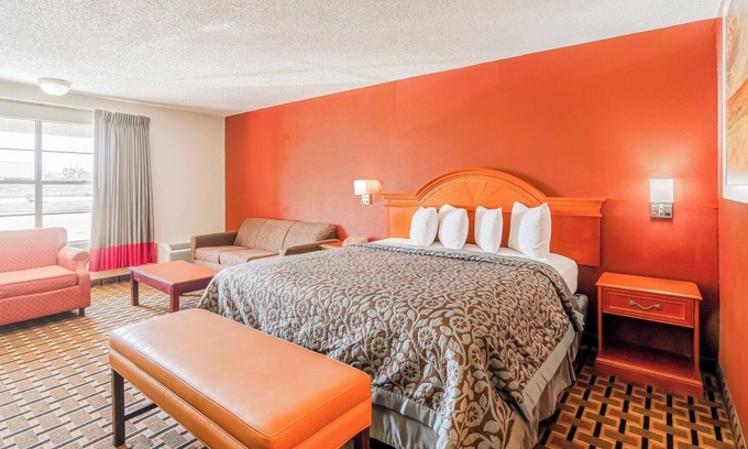 Vernon Hotel | Relaxing Large Room with King Bed & Modern Extras for Travelers’ Comfort