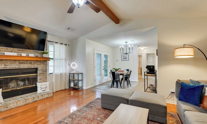 Lynn Haven House | Inviting Lynn Haven Home with Screened Porch & Pet Options