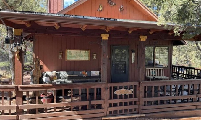 Payson Cabin | Inviting Mountain Retreat with Trails, Fishing & Waterfalls