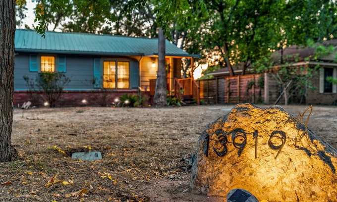 Lower Basin Lake Travis House | Serene Retreat Steps from Lake Austin - Pet Friendly Oasis