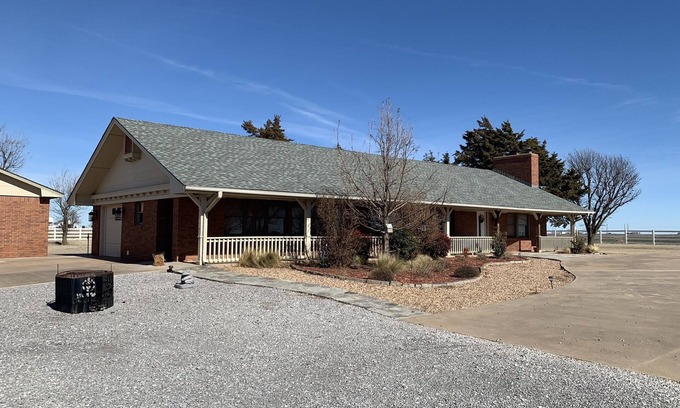 Goltry Other | Idyllic Farm Stay with Fireplace, Pool Table & 10/10 Rating