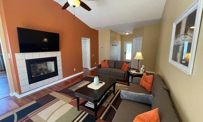 Bear House | Inviting Ranch with Fast WiFi & Family-Friendly Amenities