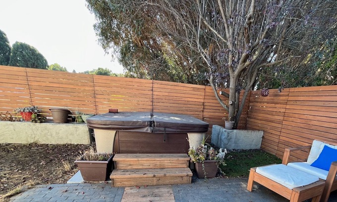 San Pablo House | Cozy Renovated Family Home with Spa and Pet-Friendly Amenities