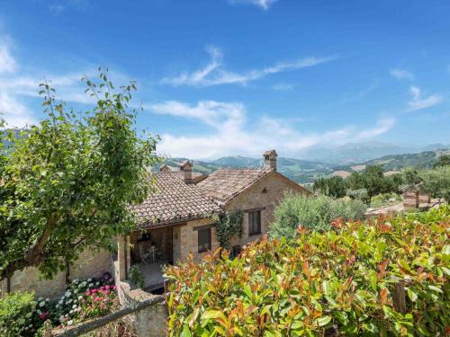 Monte San Martino Apartment | Pet-Friendly Belvilla by Oyo La Priora - 4-Star Retreat