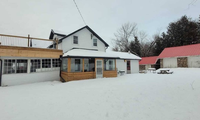 Roseneath Other | Serene Haven with Family-Friendly Amenities and Dining