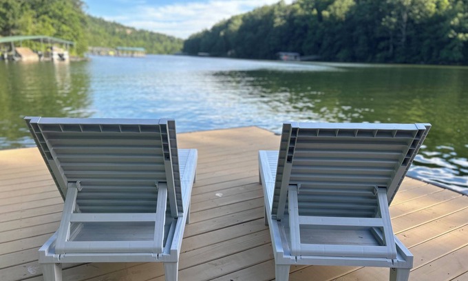 Arley House | Serene Rock Creek Cottage on Smith Lake with Pool & Views