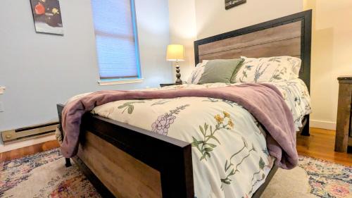 Cumberland House | Cozy Flat at Hambright's Alley! Perfect for Cyclists!