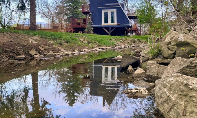 Findlay Ski Chalet | Tranquil 2-Bedroom Escape with Private Hot Tub & Ocean Views