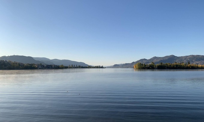 Okanagan-Similkameen House | Serene Lakefront Retreat in Central Osoyoos - Rated 9.8