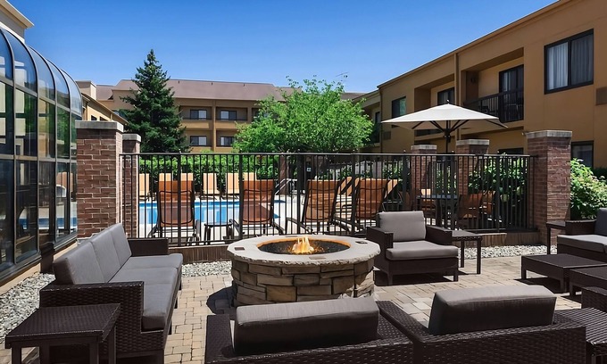 Middletown Apartment | Pet-Friendly Retreat with Pools and Family Amenities