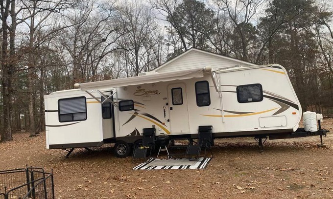 Ernul House | Tranquil Getaway in Picturesque North Carolina - 10/10 Rating