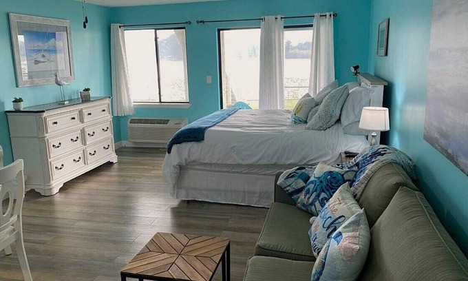El Centro Beach Condo | Cozy Studio Steps from the Beach with Free Golf & Activities