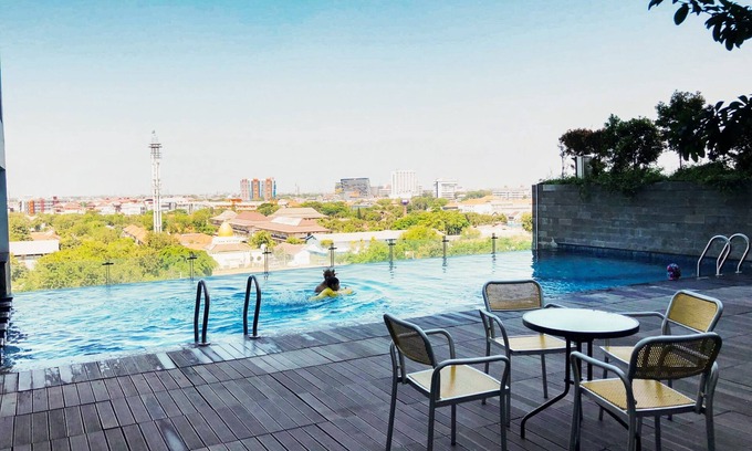 Surabaya Apartment | Cozy Studio Apartment with Pool at Tamansari Papilio