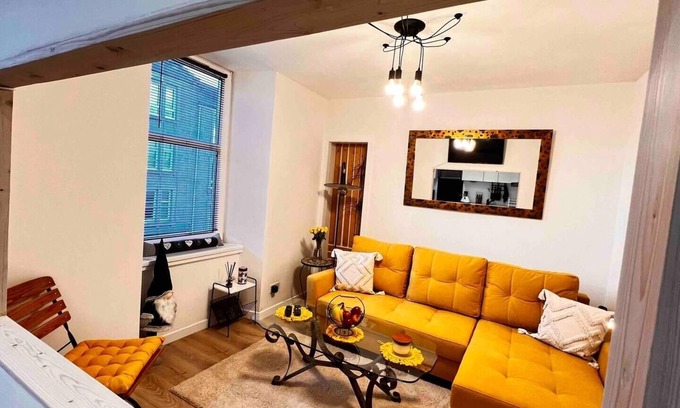 Dundee Apartment | Inviting 1-Bed Apartment with Kitchen in Dundee