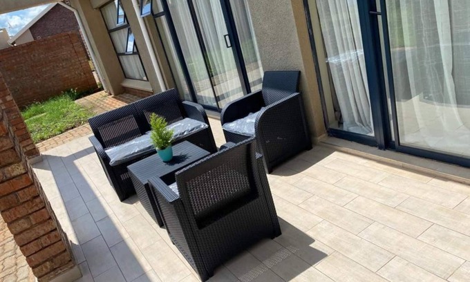 Harare Apartment | Inviting 2-Bed Apartment in Harare with Breakfast & Kitchen