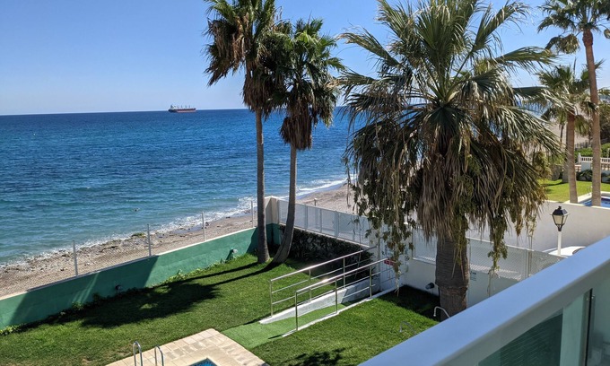 Carboneras Apartment | Cozy 3-Bed Apartment in Carboneras with Pool & Breakfast