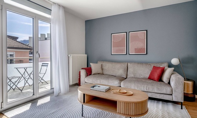 Sihlfeld Apartment | Inviting Wiedikon 2BR with Private W/D, Near Market