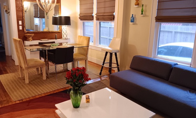 South Central Houston Apartment | Charming 1-Bedroom Retreat with Spa and Breakfast