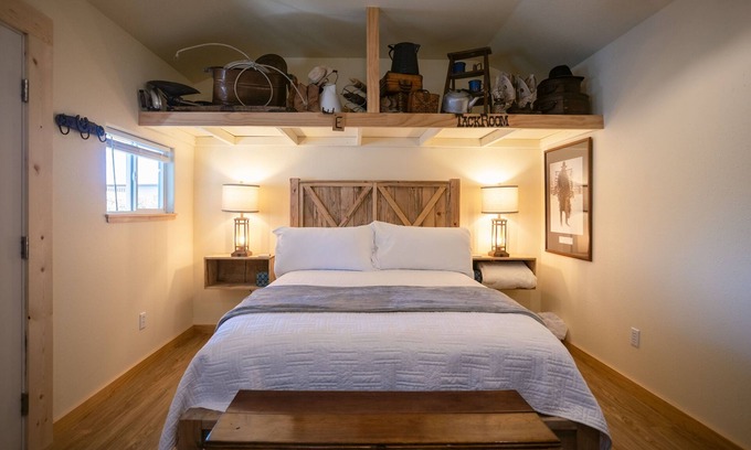 Eagle Point House | Remodeled 3 BR/2.5 BA Retreat near Eagle Point. Includes main house and a private cottage. Group-friendly kitchen, famous waffle bar, hot tub, and electric fireplace. Great space for cooking and connecting.