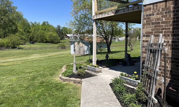 Dayton House | Pet-Friendly 3BR Retreat with Onsite Boat Parking