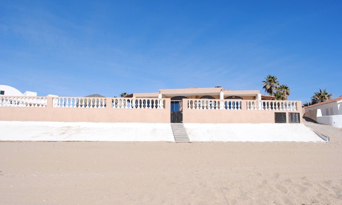 Las Conchas House | Beachfront Haven: 4-Bedroom Home with Ocean View Amenities