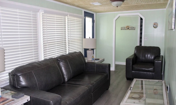 Manteo House | Cozy Remodeled Bungalow Near Manteo's Historic Waterfront