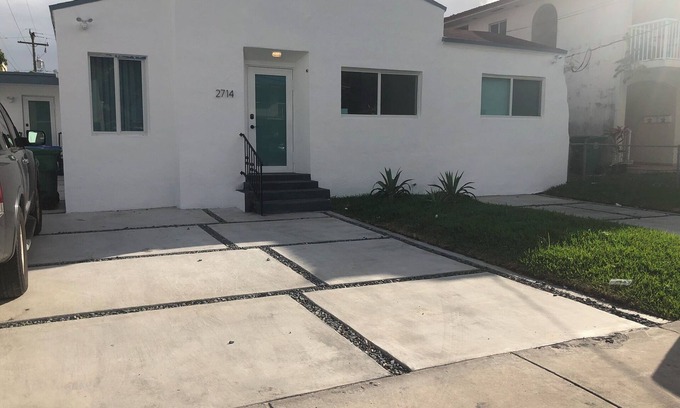 West Little Havana House | Beautifully Remodeled Home - Pet and Child Friendly Stay