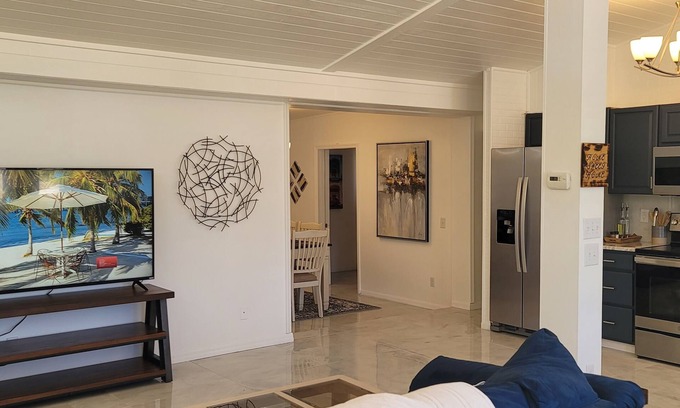 Vero Beach South Cottage | Family-Friendly Cottage with Ocean View, 10 Minutes to Beach