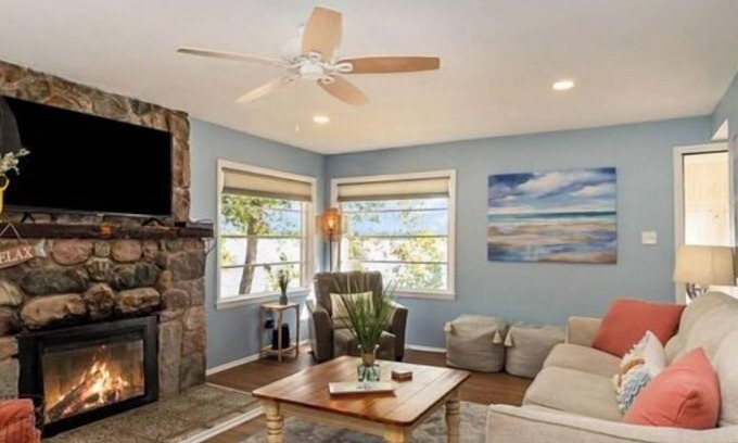 Oscoda Cottage | Tranquil Lakefront Cottage on Van Etten Lake – 10/10 Rated!
