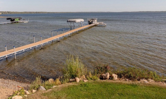 Brainerd Apartment | Newly Remodeled Cabin with Ocean View & Outdoor Grill