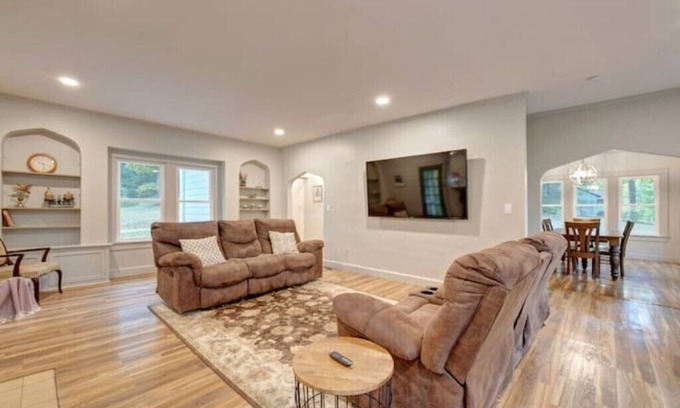 Bloomington House | Historic Home Steps from IU Stadium with Spa & Breakfast