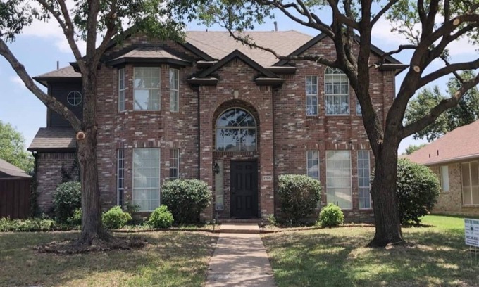 Lewisville House | Stylish Getaway with Spa and Hot Tub Access