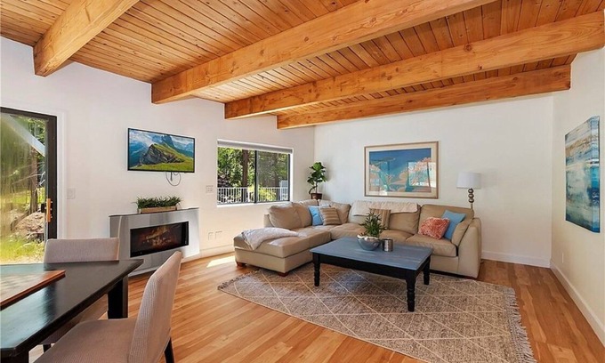 Lake Arrowhead Cabin | Modern Mountain Suite with Spa and Pet-Friendly Perks
