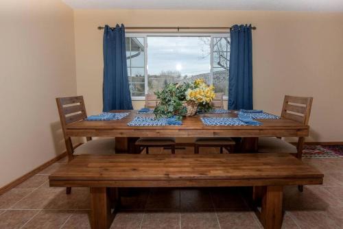 Lander House | Remodeled Mountain Retreat with Hot Tub and Scenic Views Near Trails in Lander, Wyoming