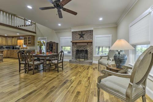 Pittsboro House | Beautiful Pittsboro Farmhouse on Expansive 220 Acres
