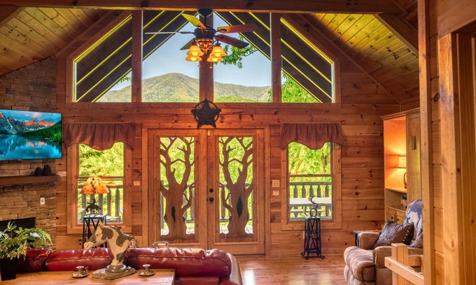 Wears Valley Cabin | Romantic Cabin Retreat with Pool and Spectacular Views