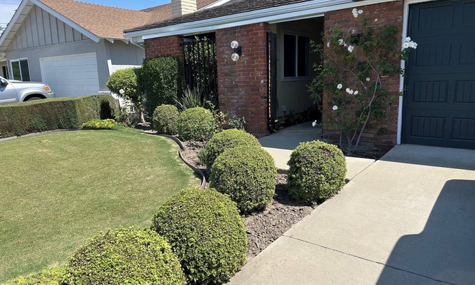 Santa Ana Heights House | Remodeled Surf City Mid Century bed/2 bath home AC, WiFi in Huntington Beach