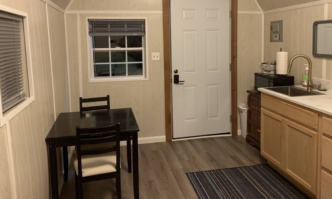 Glen Rose Cabin | Cozy Remodeled Tiny Cabin #42 - Pet & Child Friendly Escape