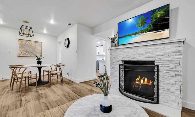 West Sacramento House | Discover West Sacramento's Hidden Gem: Pet-Friendly Retreat